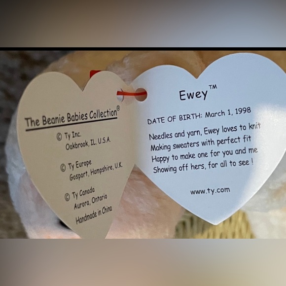 Ty Beanie Babies Ewey The Lamb
birthday March 1 1998 - Picture 8 of 10